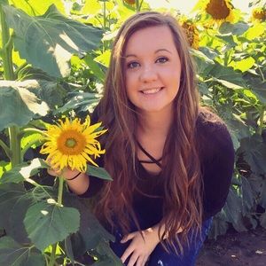 Meet your Posher, Emily